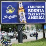 De Bosnia al Mundial: el inesperado éxito de una canción sobre la desilusión con el sueño americano