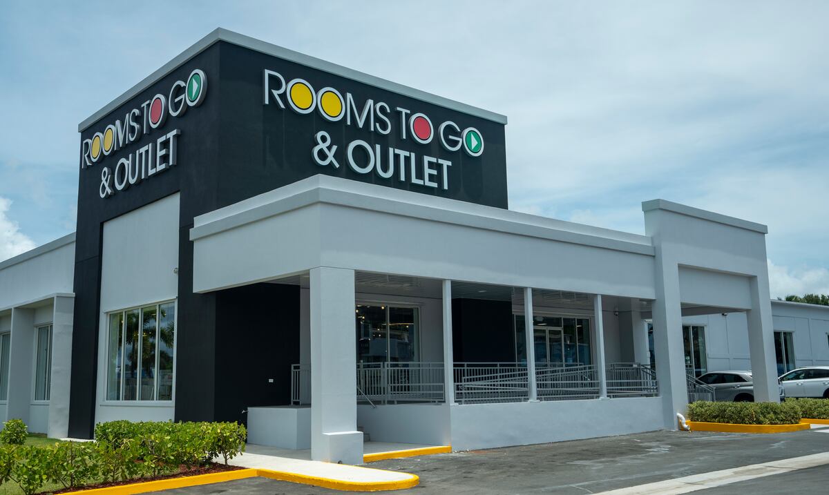 Rooms To Go estrena en Caguas “cuatro tiendas en una”