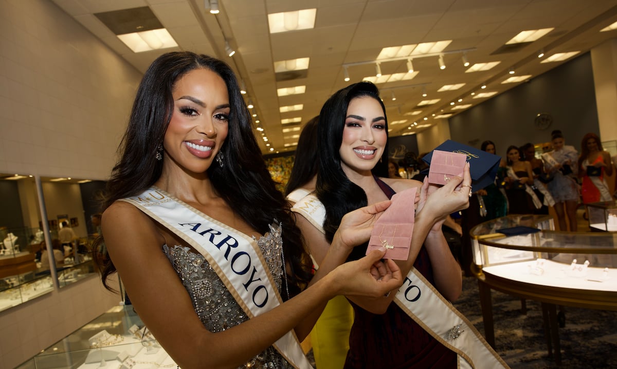 Candidatas de Miss Universe Puerto Rico 2026 reciben obsequio con sello de reina