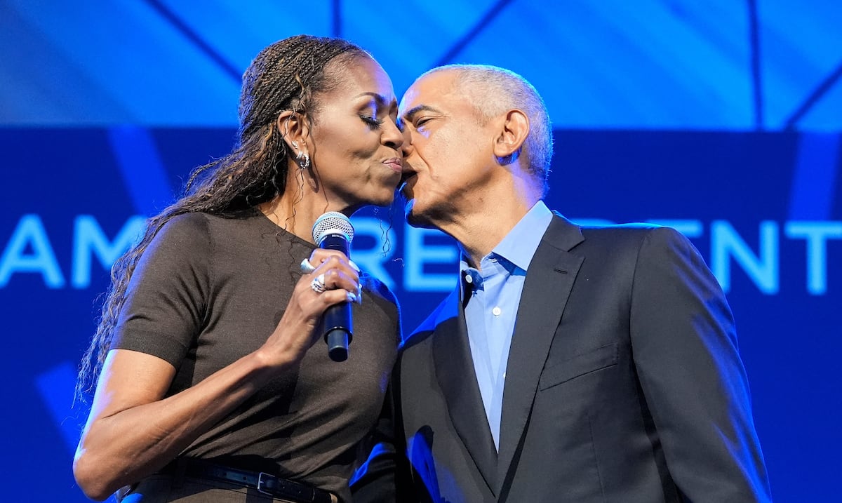 La imagen que Michelle Obama llevó en su falda y conmovió a Barack Obama