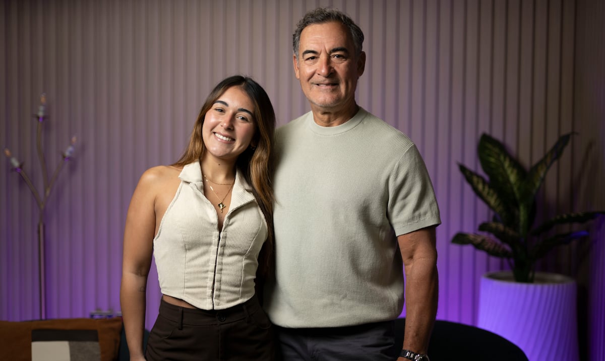 El hombre que nunca quiso ser famoso y terminó conquistando las redes junto a su hija Marena Sofía