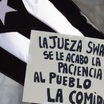 Desde aumentos no pagados hasta las pensiones alimentarias: la bancarrota del gobierno afecta a miles en Puerto Rico