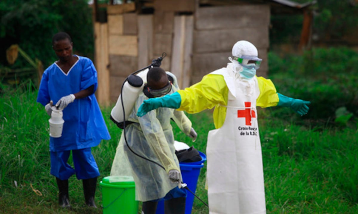 Estados Unidos activa asistencia humanitaria y financiera por el brote de ébola en África