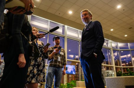 Ed Gallrein derrota aThomas Massie en primarias republicanas de Kentucky para la Cámara de Representantes