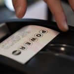 “Jackpot” compartido: dos ganadores se reparten los $143 millones del Powerball