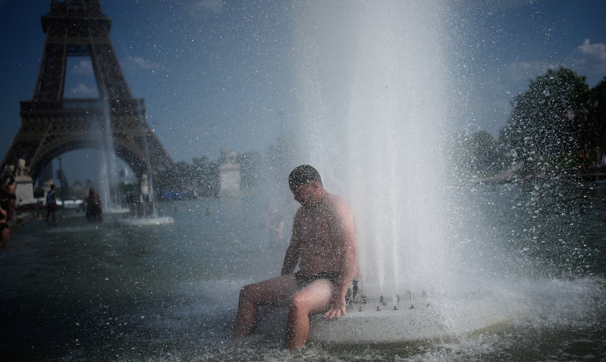 Francia sigue bajo calor extremo y declara alerta roja en 37 departamentos