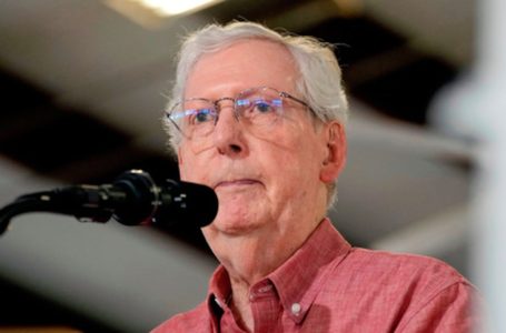 Reaparece el exlíder republicano Mitch McConnell: esto fue lo que reveló sobre su condición de salud