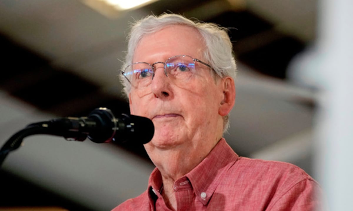 Reaparece el exlíder republicano Mitch McConnell: esto fue lo que reveló sobre su condición de salud