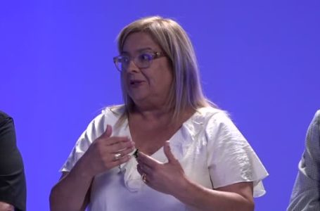 “La administración pública se la comió la política“