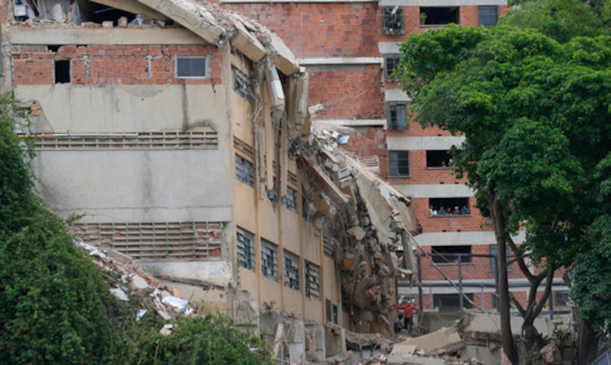 Líder opositora pide volver a Venezuela tras los terremotos