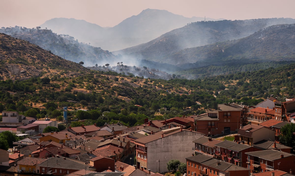 Fuego sin control en España: 73,000 desalojados y miles de hectáreas quemadas