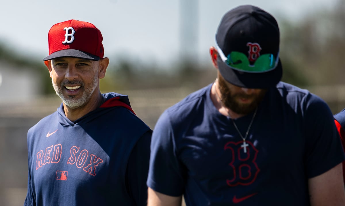 Alex Cora vuelve a la ciudad donde fue campeón y reflexiona sobre su salida: “No es fácil ese mercado”