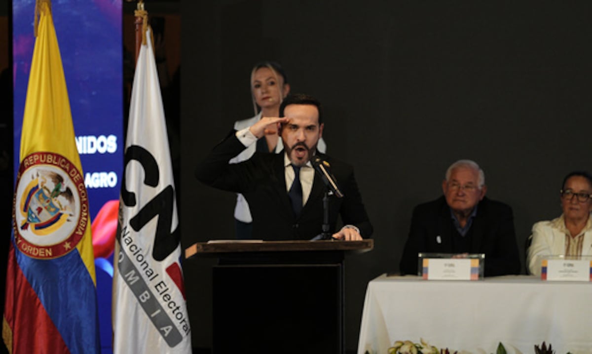 Abelardo de la Espriella anuncia que cerrará 14 embajadas y romperá relaciones con Cuba y Nicaragua