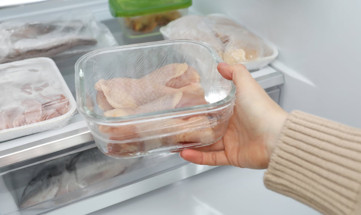 ¿Cuántos días se puede guardar el pollo cocido en la nevera?