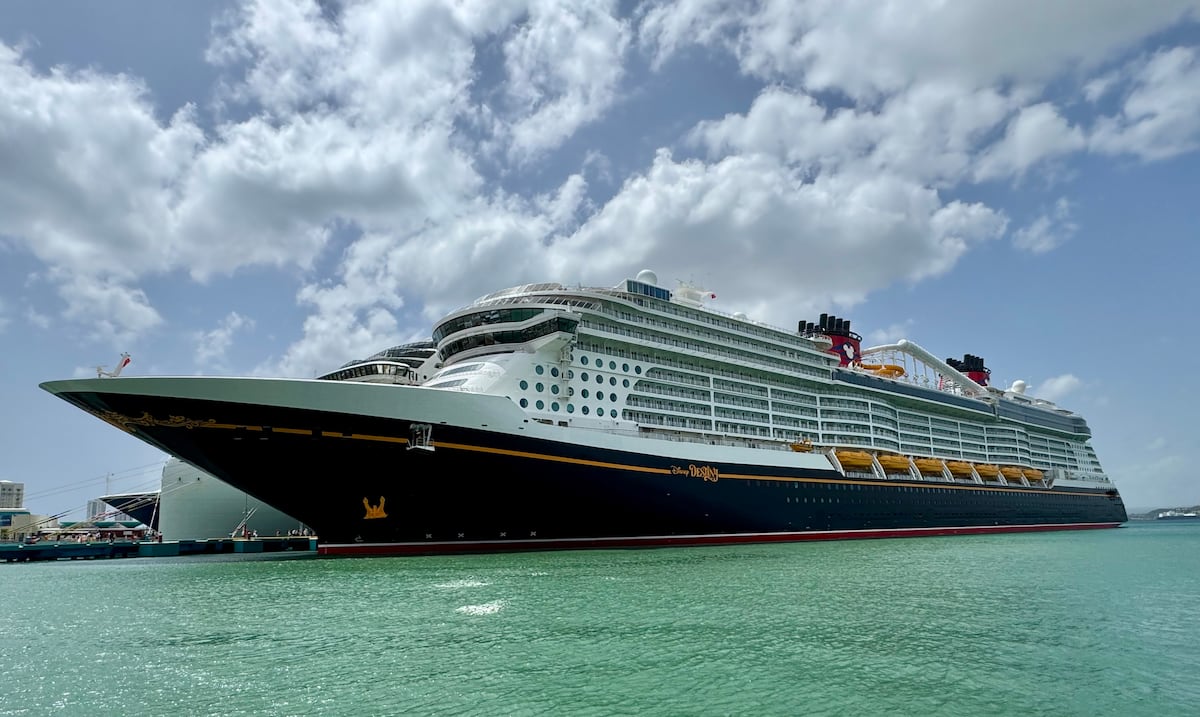 Llega el Disney Destiny a San Juan con más de 3,000 pasajeros a bordo