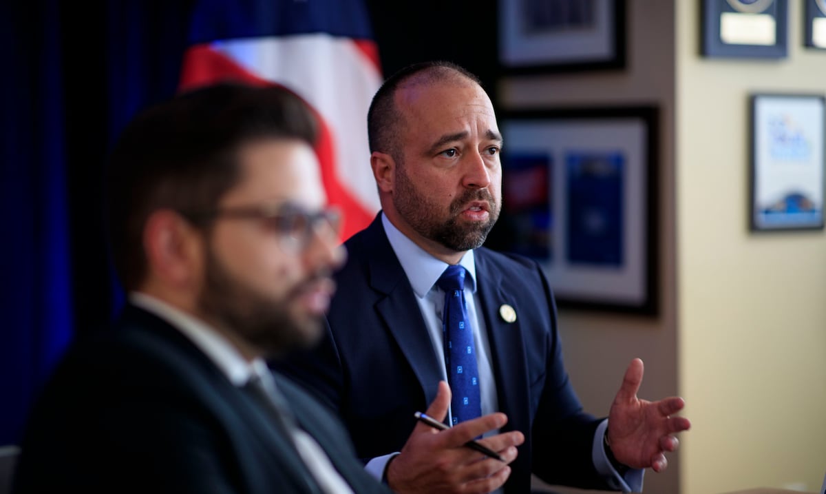 El gobierno contempla eliminar el cargo de transición en la factura de la luz