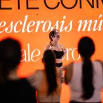 Ale Otero invita a pacientes con esclerosis múltiple a moverse con ella para continuar rompiendo estigmas