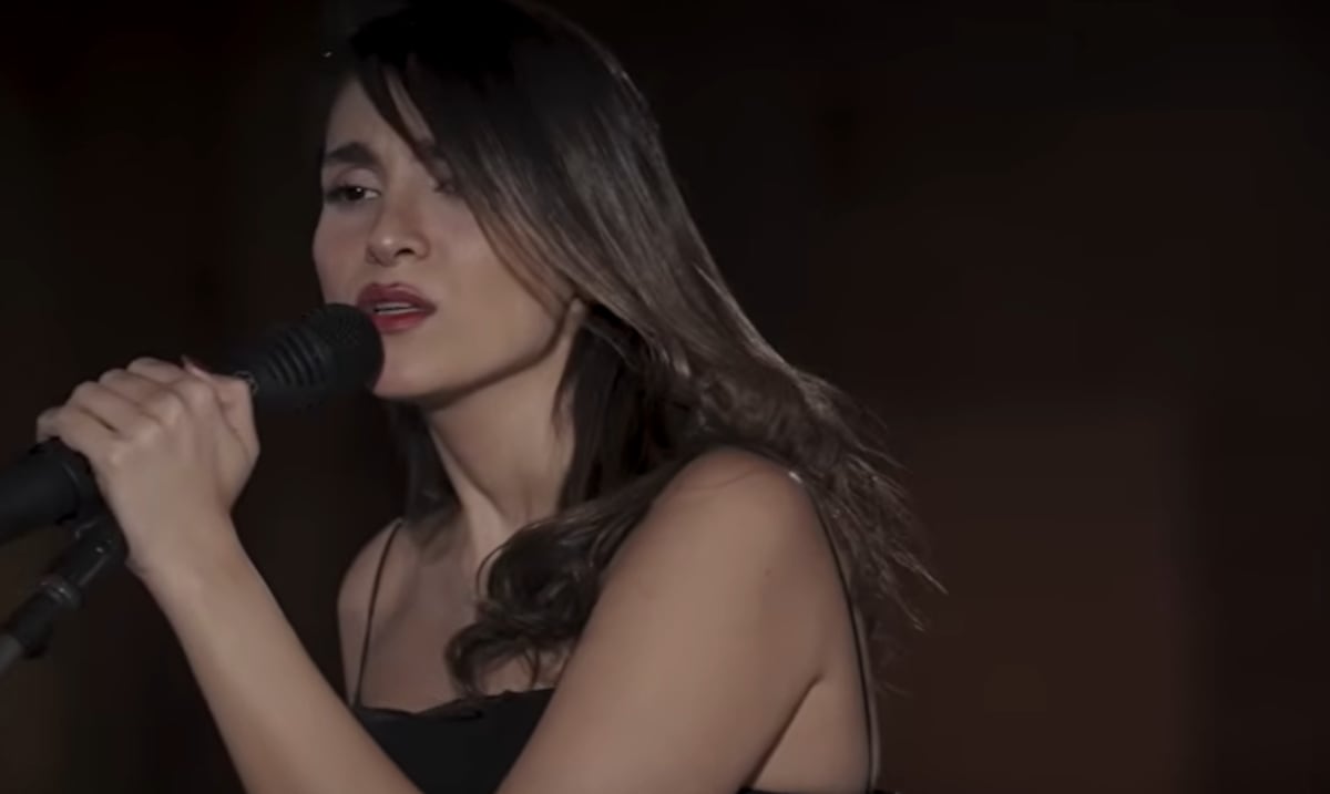 Cantante iraní recibirá 74 latigazos por ofrecer un concierto virtual sin velo: los detalles de la sentencia