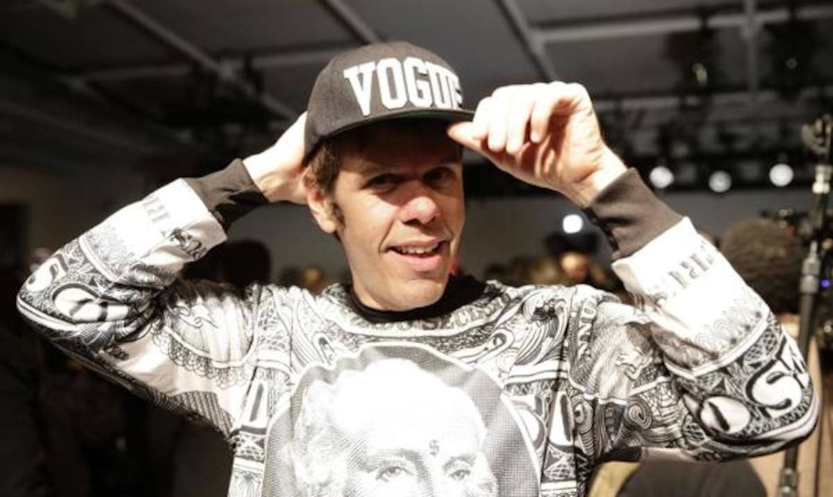 Madre de Perez Hilton pide la custodia temporera de tres nietos