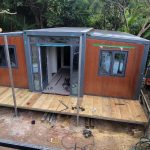 “La casa viene con todo incluido”: Yauco apuesta a casas modulares para proveer vivienda digna a adultos mayores