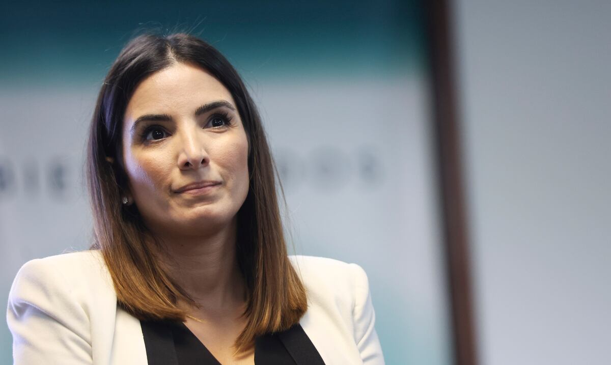 Clientes de bancos internacionales recuperan su dinero