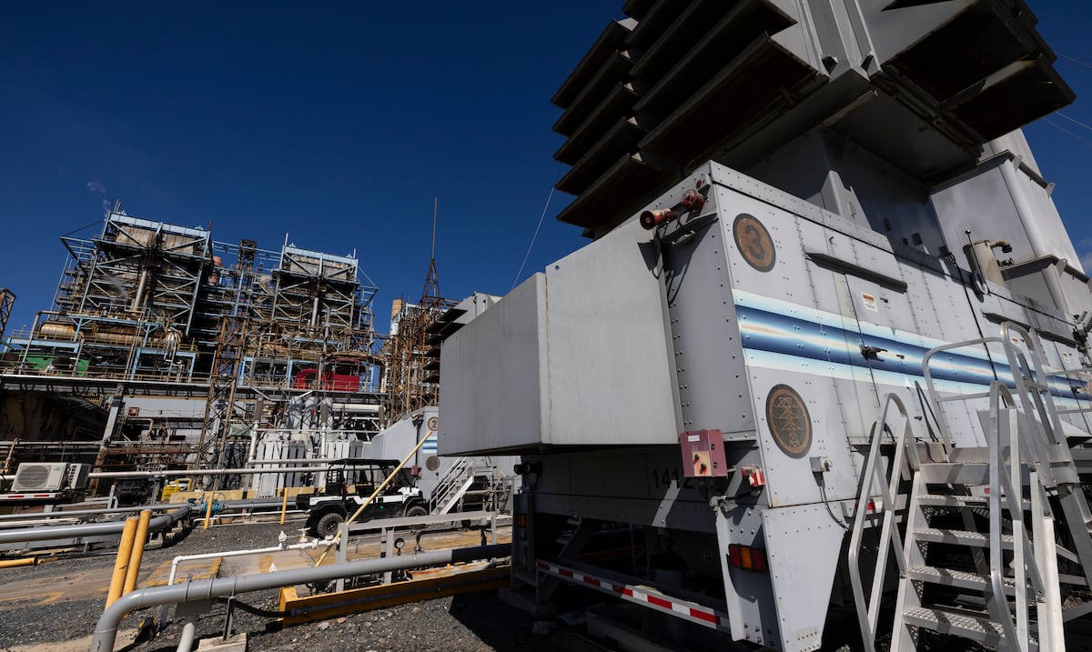 Elon Musk compra los megageneradores instalados en Puerto Rico tras el huracán María