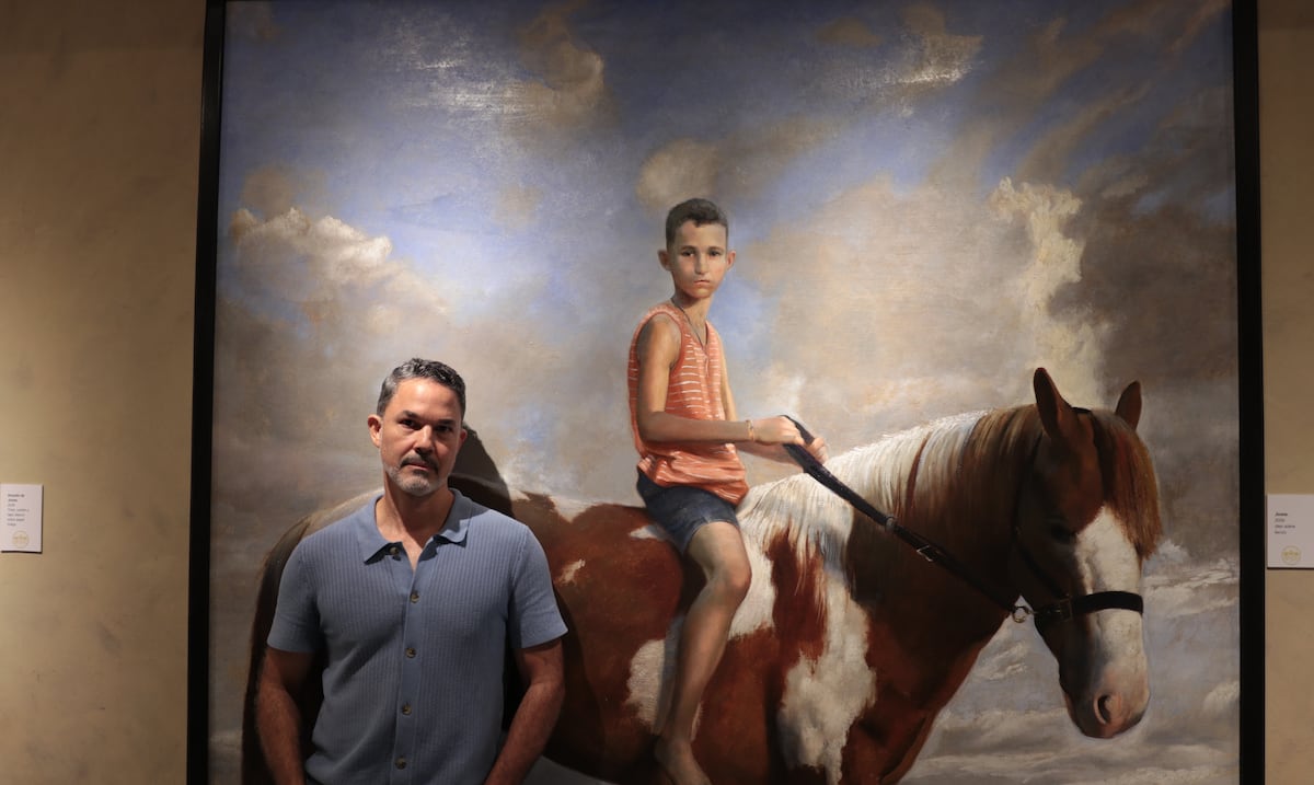 “Eres el primer artista en 400 años en utilizar este material”: artista puertorriqueño rescata una técnica casi olvidada
