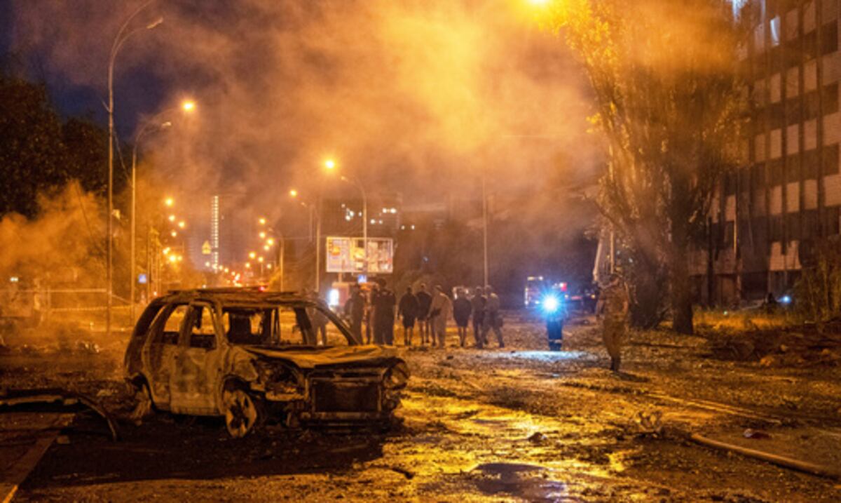 Caen 8 bombas en 90 minutos: ataque ruso sobre Ucrania causa una muerte y 31 heridos