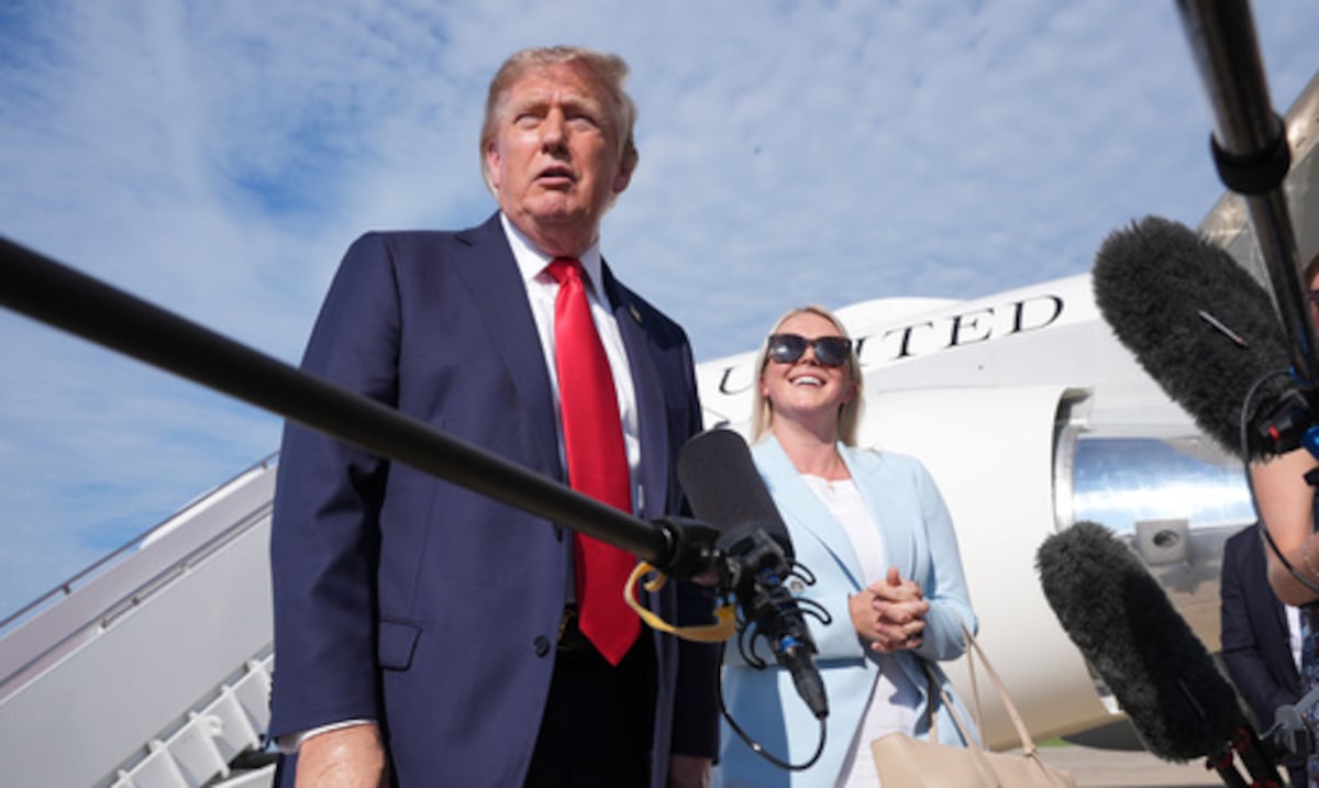 Escala la guerra comercial: Trump impone aranceles del 50 % a autos y acero provenientes de Canadá
