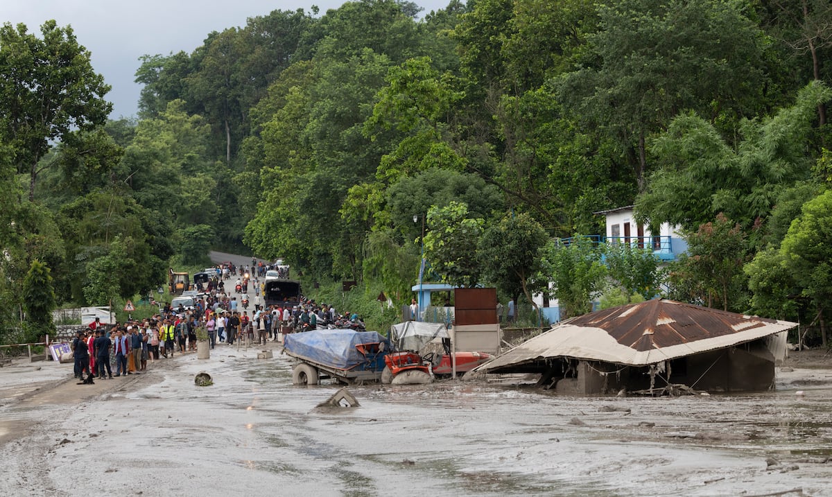 Aumenta a 553 la cifra de muertos tras las devastadoras inundaciones en Nepal
