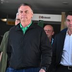 Flávio Bolsonaro promete indultar a su padre si gana la presidencia en Brasil