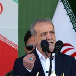 Presidente de Irán reconoce el duro golpe de las sanciones y el bloqueo de Estados Unidos
