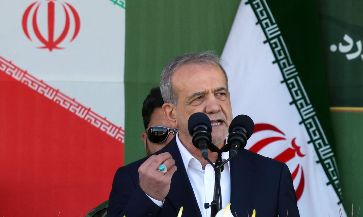 Presidente de Irán reconoce el duro golpe de las sanciones y el bloqueo de Estados Unidos