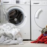 Cómo sacar el olor a humedad de la ropa aunque la hayas lavado tres veces