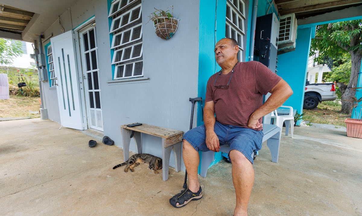 Vivir sin miedo a morir porque se fue la luz: hogares en Culebra reciben sistemas de energía renovable