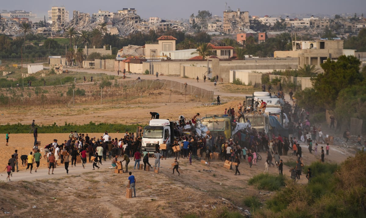 ¿Por qué llega ayuda limitada a los palestinos dentro de la Franja de Gaza?