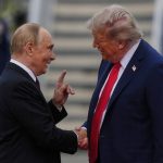 Putin asegura a Donald Trump que Rusia no tiene intenciones agresivas hacia Europa