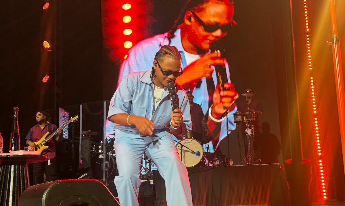 Una noche de romance y bachata: Dalvin “La Melodía” enamora al público boricua