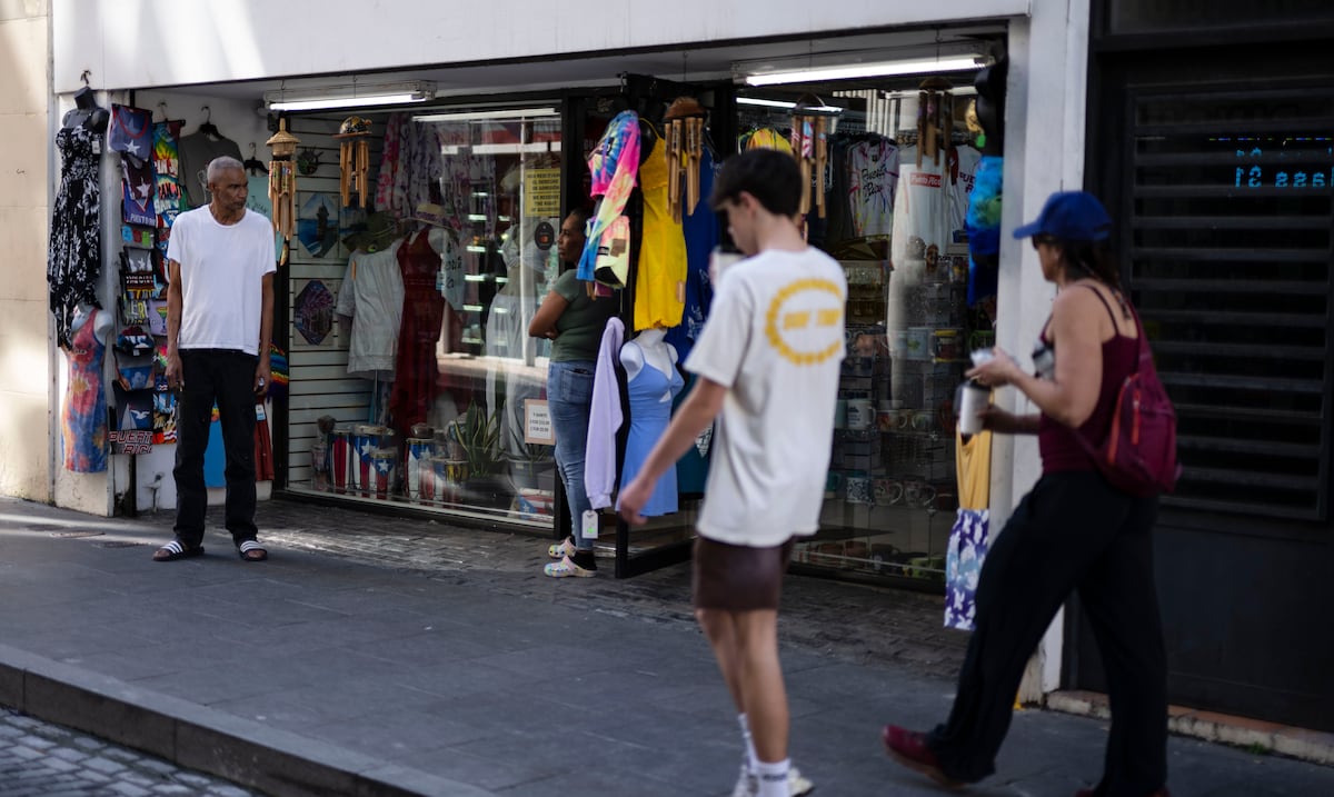 La economía de Puerto Rico crecerá menos de lo previsto, según nuevas proyecciones del gobierno