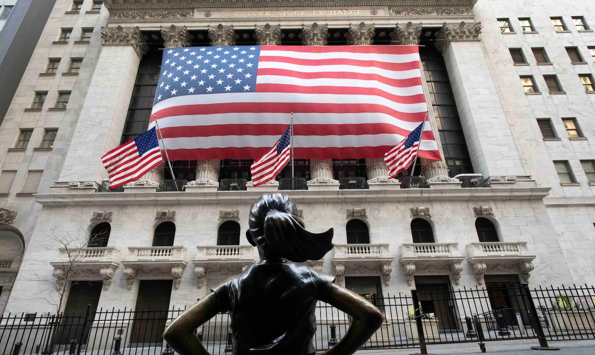 Schwab: crecen los riesgos en las inversiones asociadas a la IA