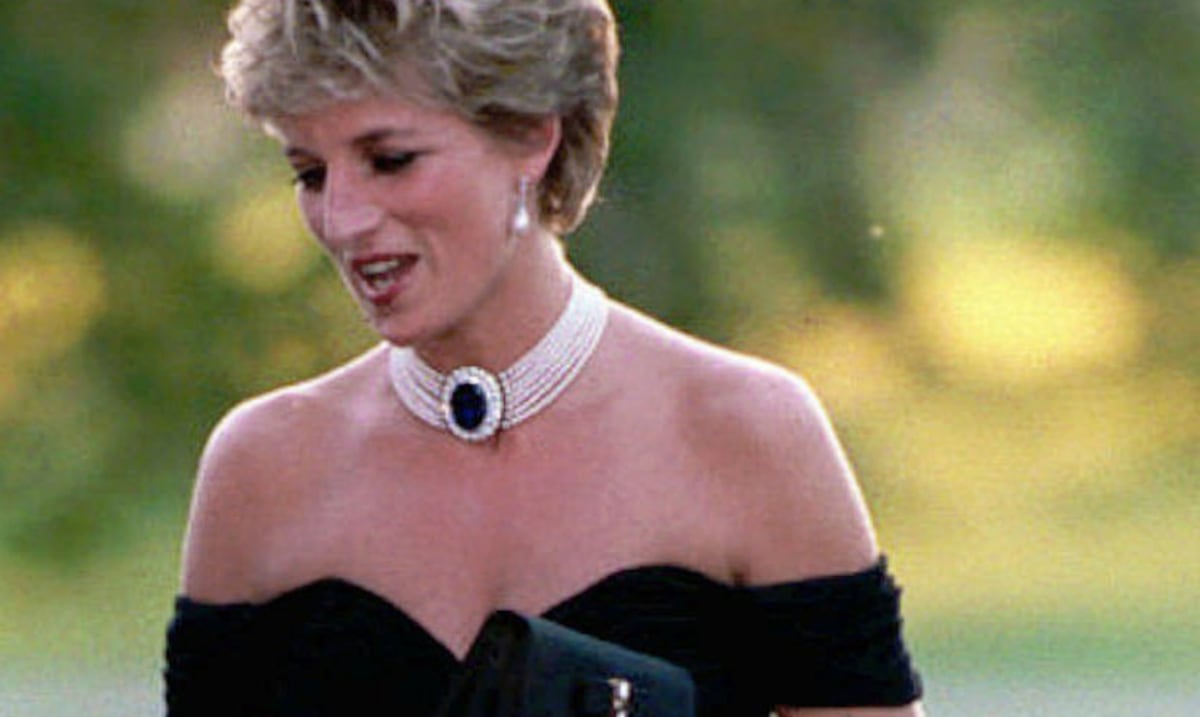 El “revenge dress” de la princesa Diana podría alcanzar una cifra inesperada