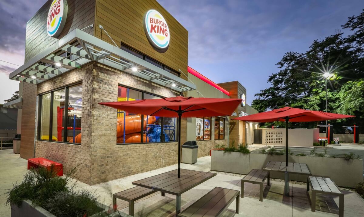 Burger King mantendrá vigente el uso de mascarillas en todos sus restaurantes