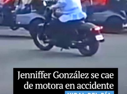 Jenniffer González se cae de motora en accidente