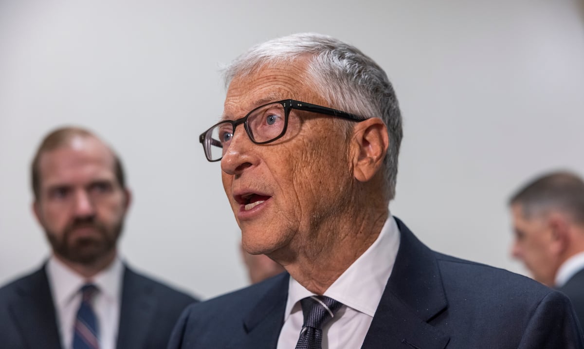 Bill Gates reveló cuáles serán los únicos tres empleos que no serán reemplazados por IA