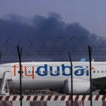 ¿Qué pasó a bordo del vuelo de Flydubai? Un piloto apuñalado, un abrupto descenso y pasajeros “héroes”