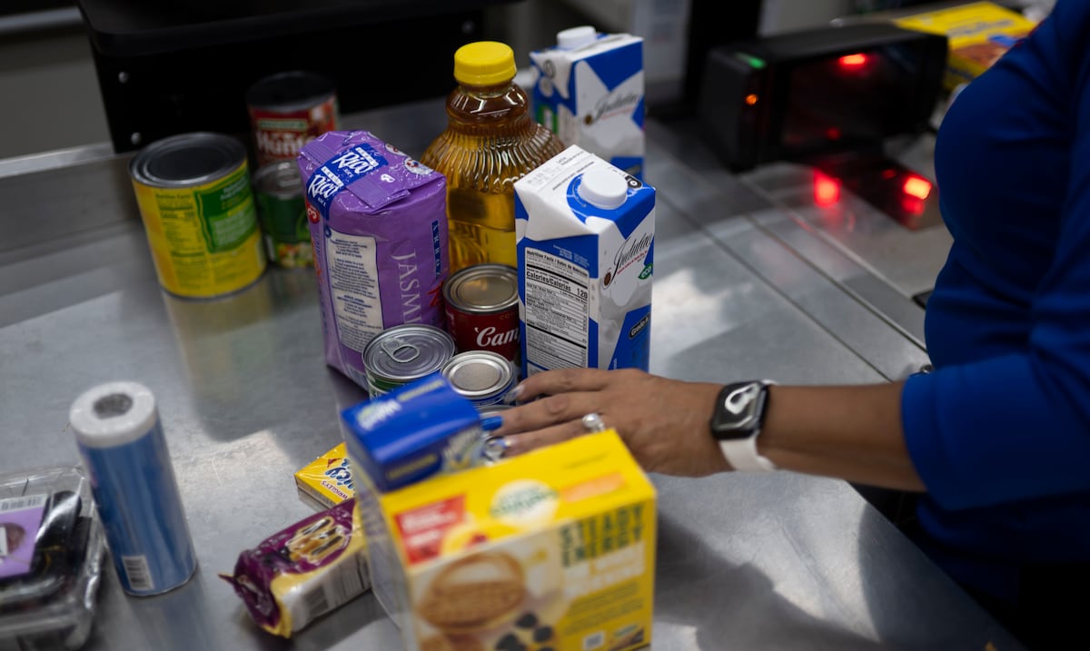 Ante el aumento en el precio de los alimentos: ¿conviene cocinar en casa o comer fuera?