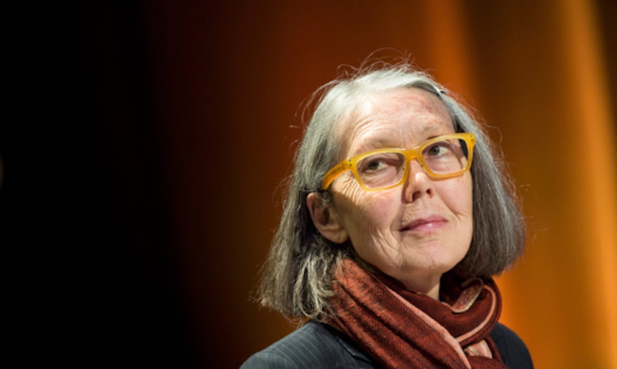 La poeta y ensayista canadiense Anne Carson gana el Premio Nobel de Literatura