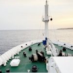 Rescatan con vida a mujer que cayó de un crucero y pasó 24 horas en el mar en Grecia