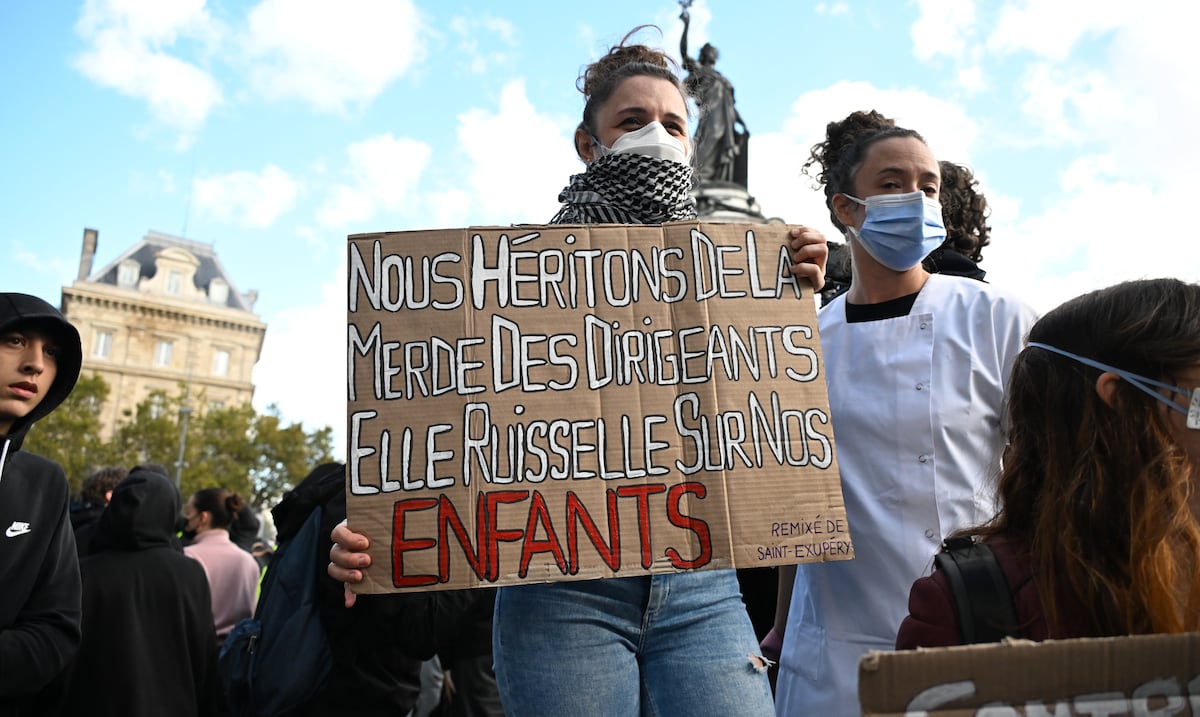 Arde Francia: enfrentamientos, incendios y saqueos durante protestas en todo el país