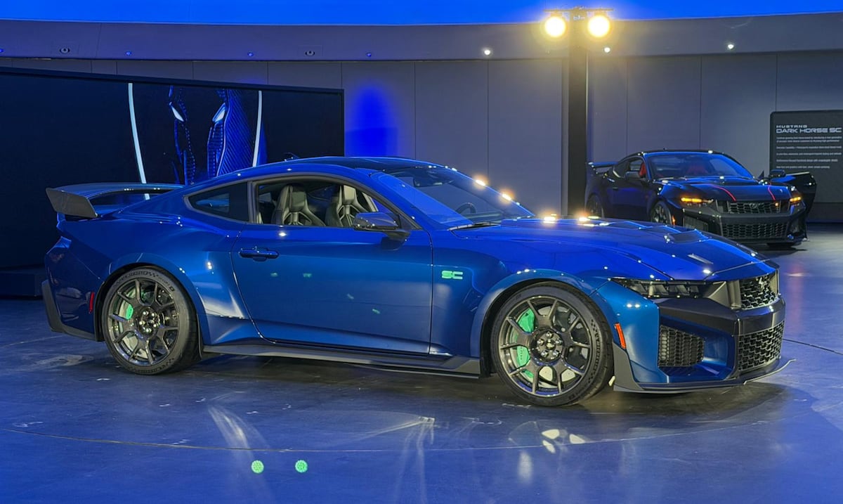 Ford lanza el Mustang Dark Horse más potente en pista hasta la fecha